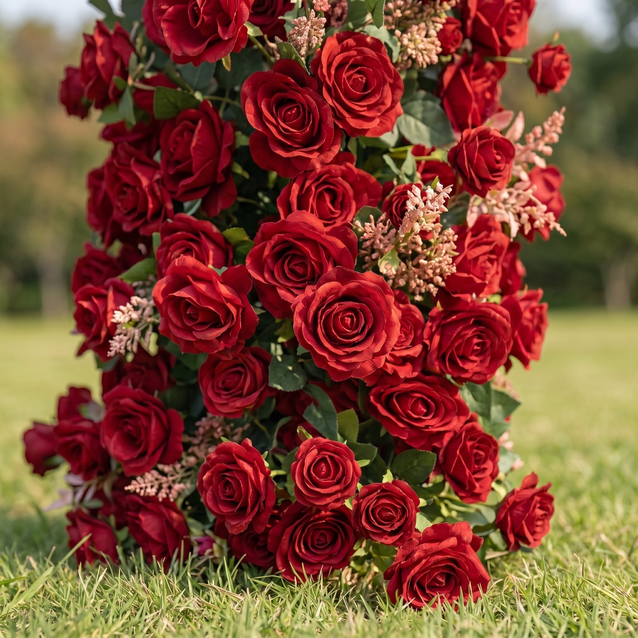 Delphinen Red Luxury Horn Shaped Flower Arch with Frame for Wedding Party Event Backdrop Decoration