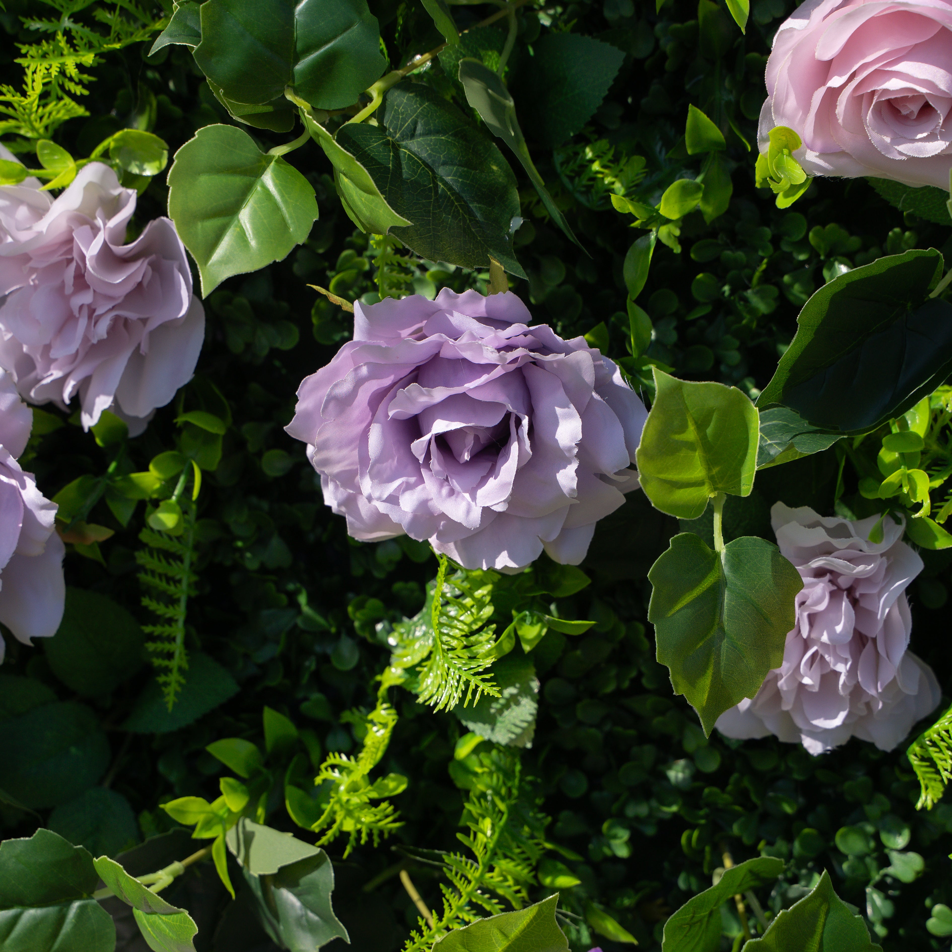 Linden 2D Artificial Flower Wall – Easy Zip-Up Installation, Perfect for Christmas & New Year Events!