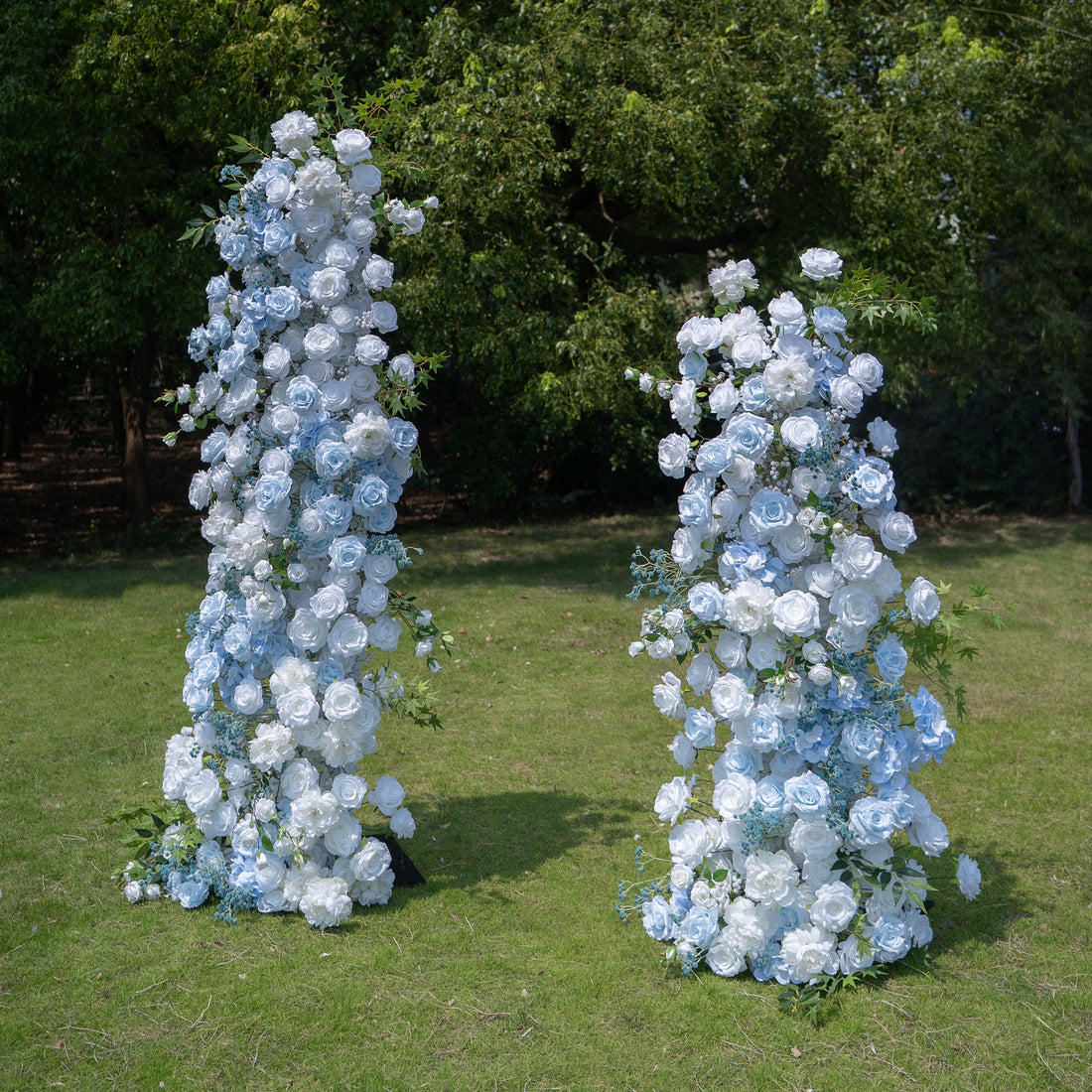 Aquella Blue &amp; White Artificial Flower Pillar Wedding Arch KT Board Decor Floral Arrangement