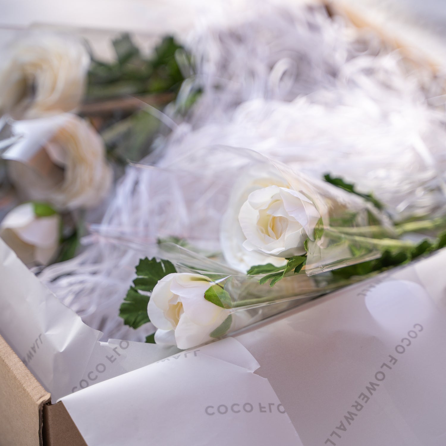 6 Stems Ranunculus Gift Box (Ready to ship)