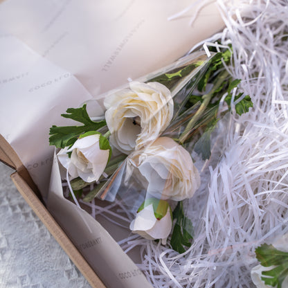 6 Stems Ranunculus Gift Box (Ready to ship)