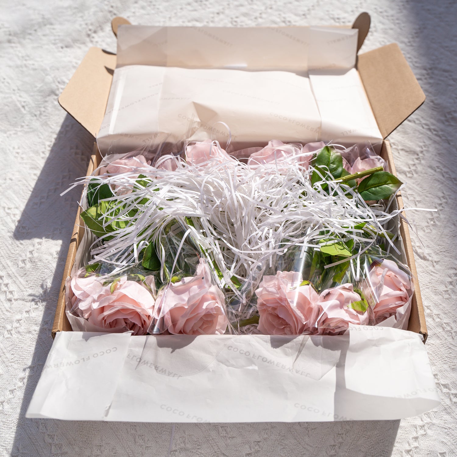 12 Stems Curled Rose (Pink) Gift Box (Ready to ship)