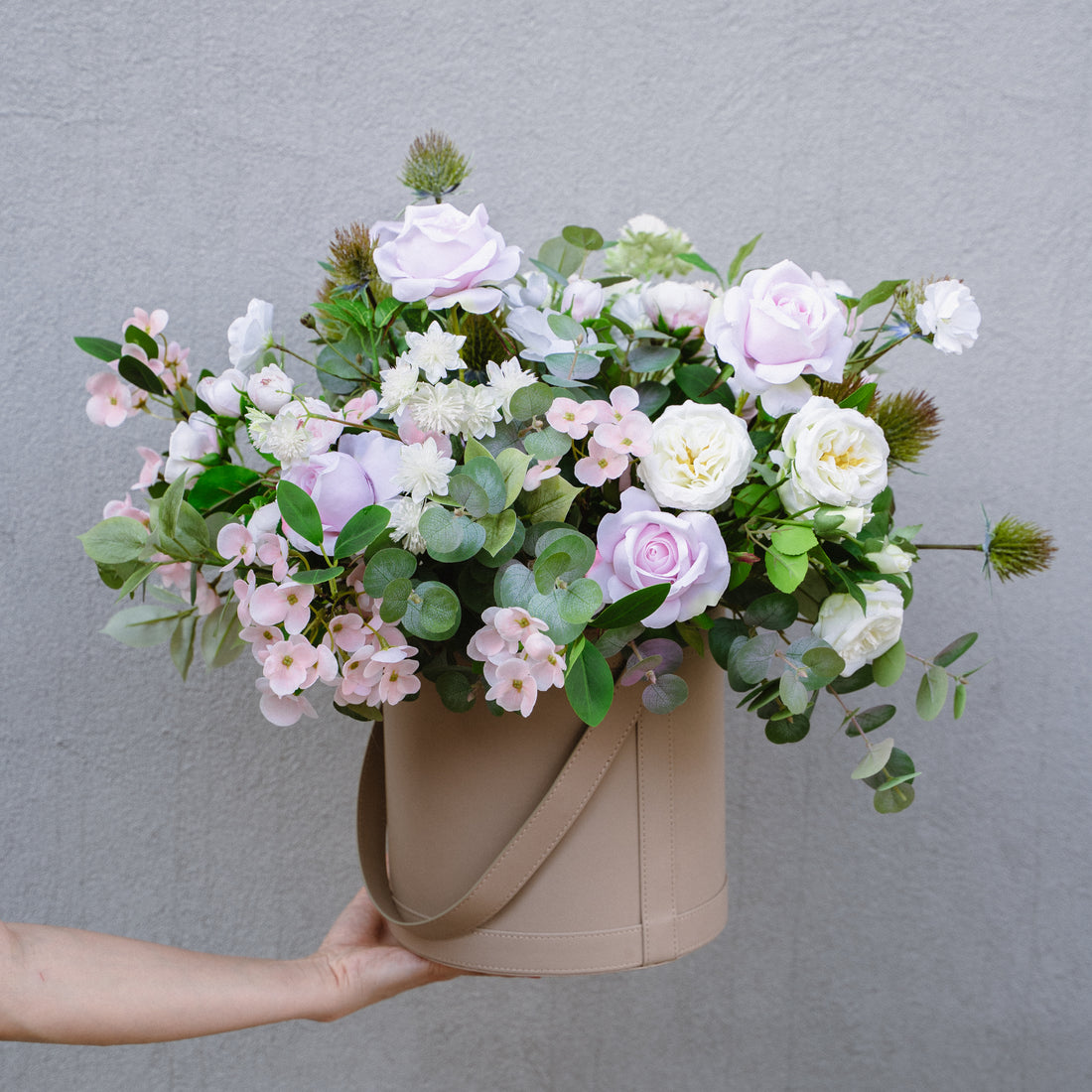 Carmelina - Lifelike Mixed Roses for Indoor/Outdoor