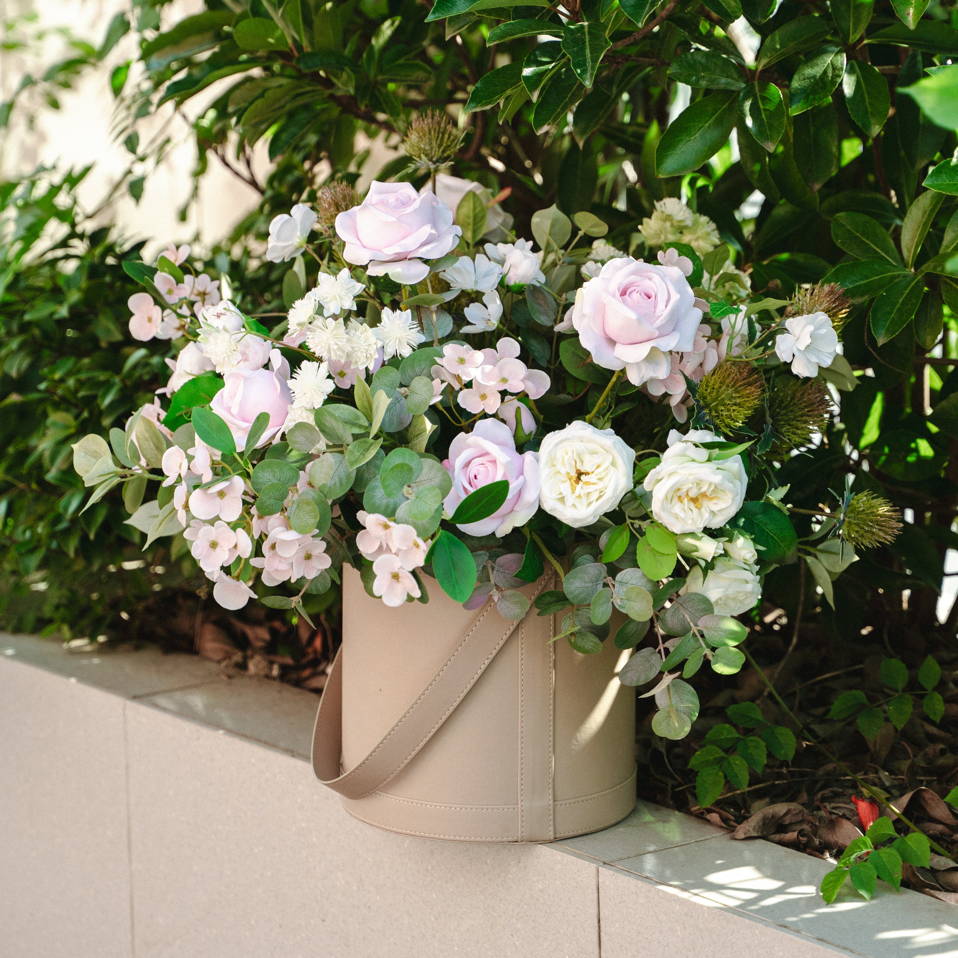 Carmelina - Lifelike Mixed Roses for Indoor/Outdoor