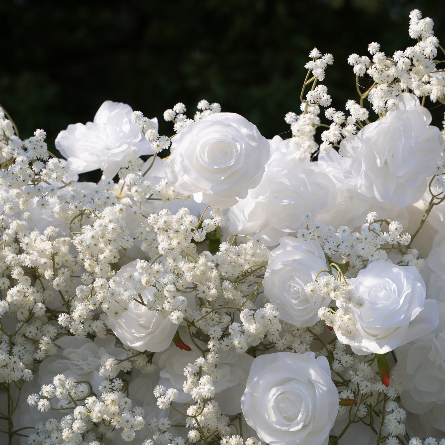 Shimmer 3D Floral Wall – White Roses &amp; Baby’s Breath, Perfect for Proposals &amp; Weddings