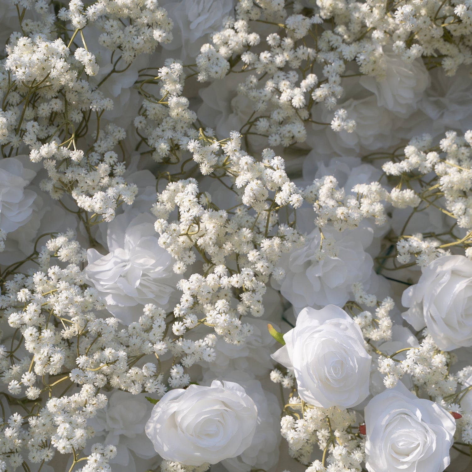 Shimmer 3D Floral Wall – White Roses &amp; Baby’s Breath, Perfect for Proposals &amp; Weddings