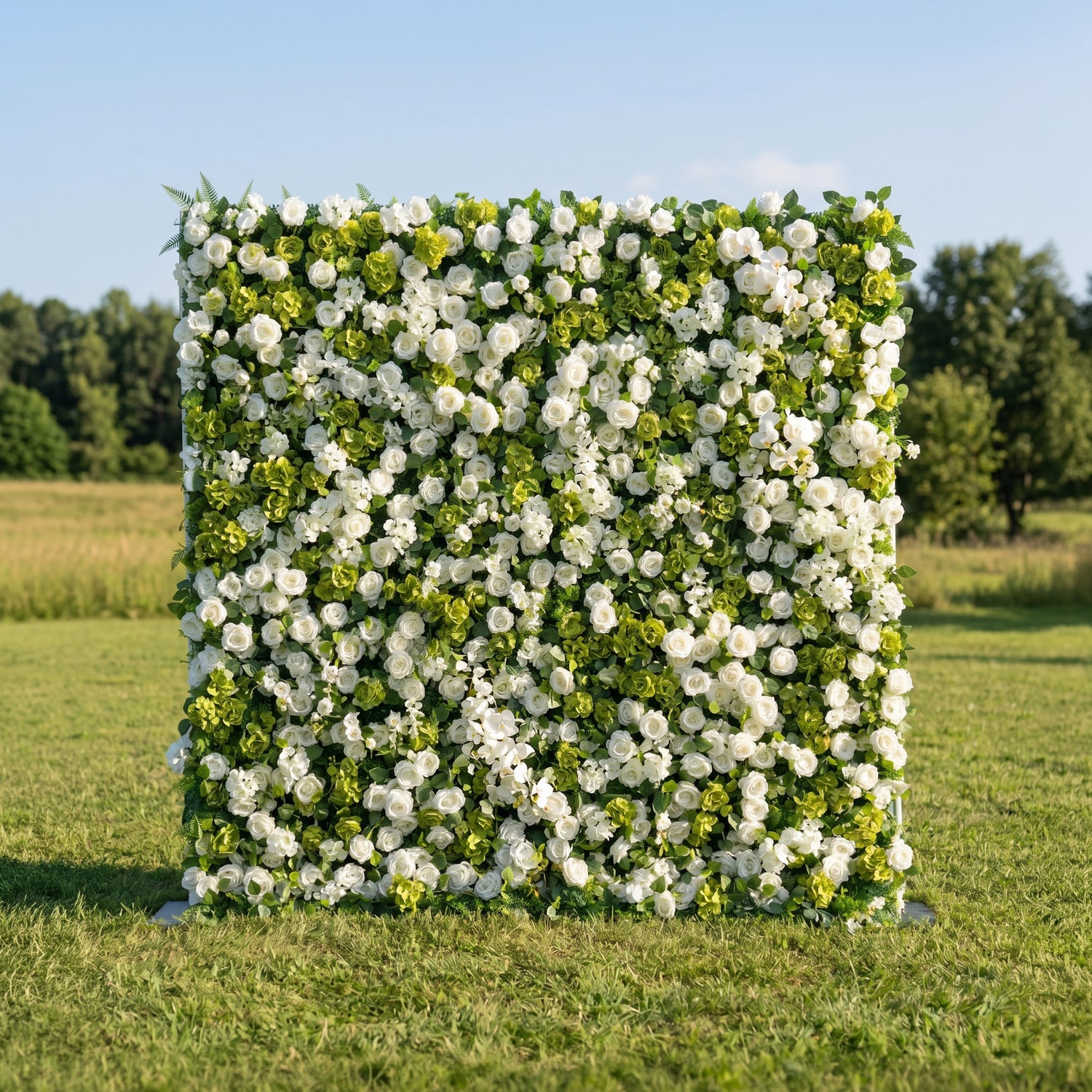 Evora 3D White Rose &amp; Greenery Flower Wall Fabric Artificial Zip Up Curtain Flower Wall For Wedding and Events Decoration