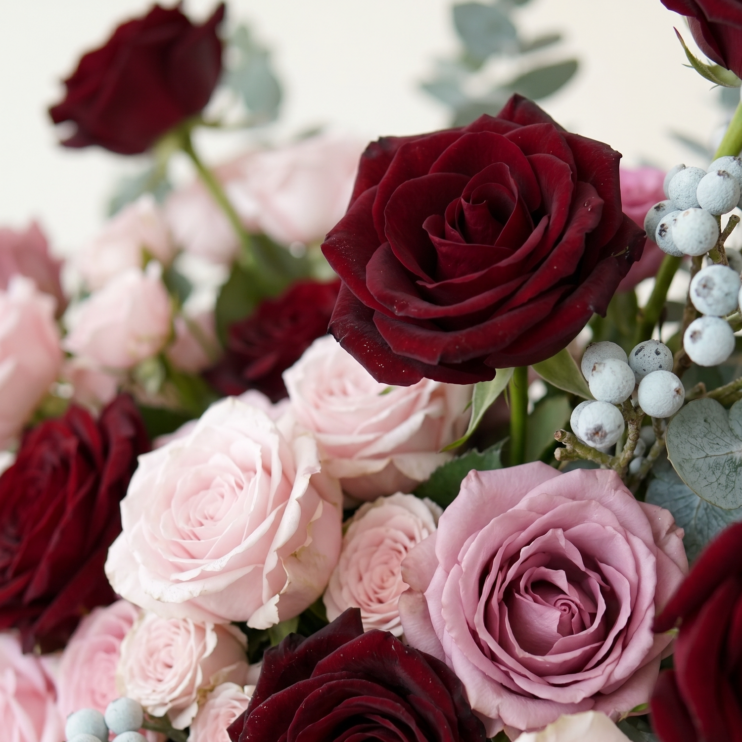 Deep Red &amp; Pink Artificial Rose Bride Bouquet Romantic Wedding Ceremony Party Props