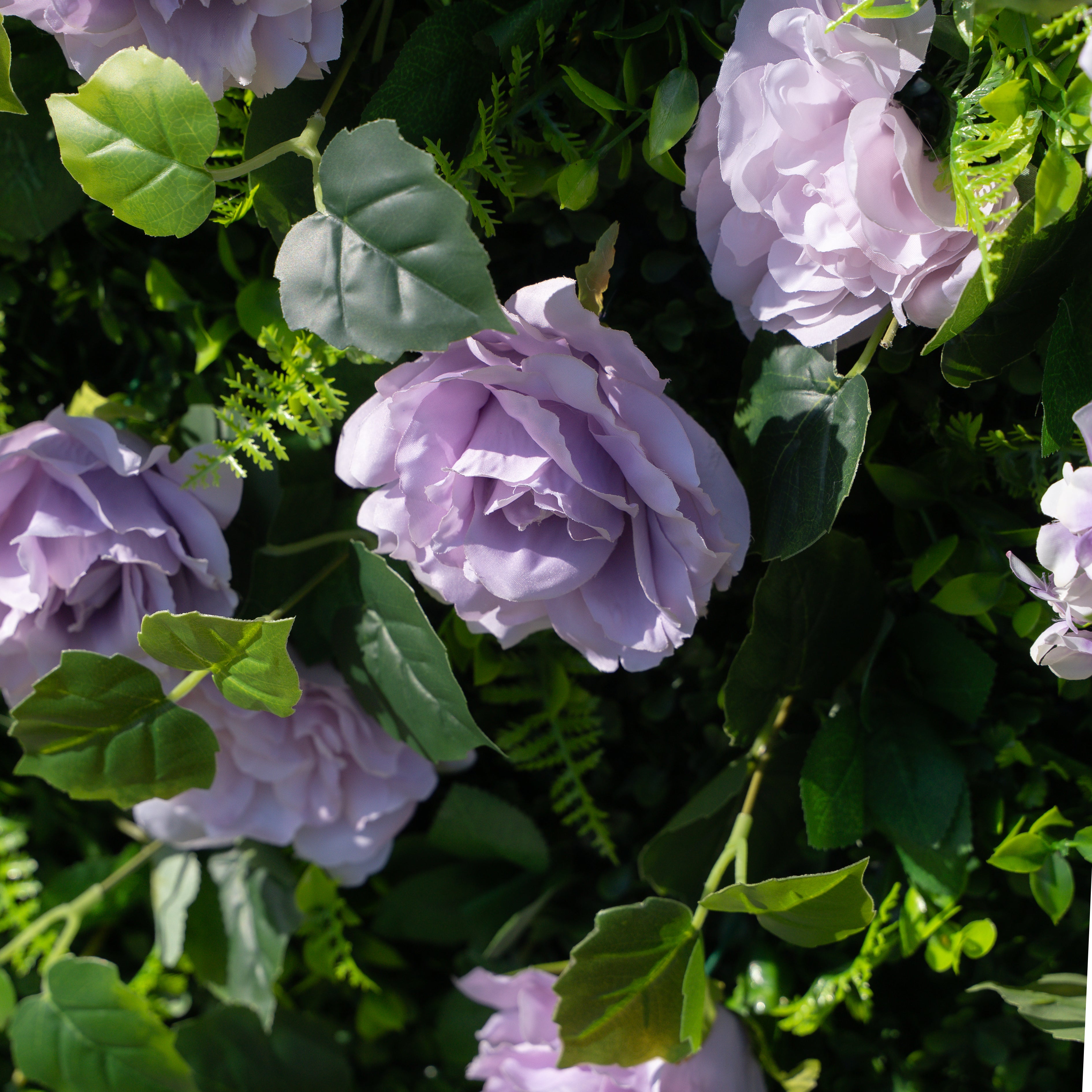 Linden 2D Artificial Flower Wall – Easy Zip-Up Installation, Perfect for Christmas &amp; New Year Events!